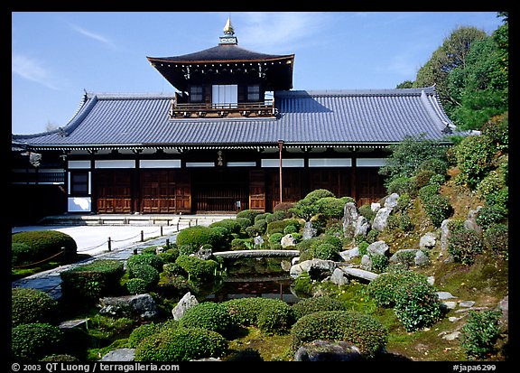Garden and subtemple, Tofuju-ji Temple. Kyoto, Japan (color)