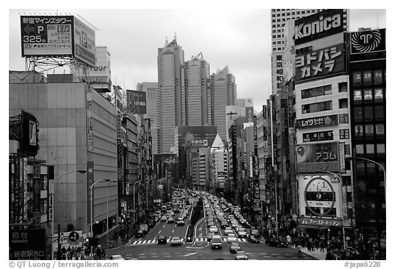 Avenue in Shinjuku. Tokyo, Japan (black and white)
