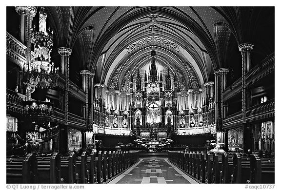 Interior of Basilique Notre Dame, Montreal. Quebec, Canada (black and white)