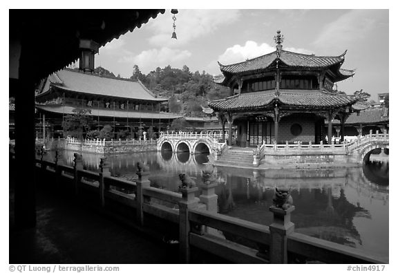 Octogonal pavilion of Yuantong Si, a 1200 year old Tang dynasty Buddhist temple. Kunming, Yunnan, China (black and white)