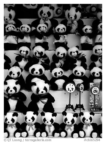 Stuffed pandas for sale. Chengdu, Sichuan, China (black and white)