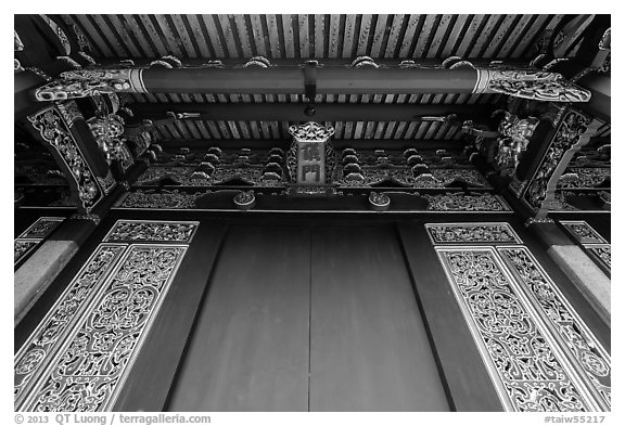 Looking up door of Lingxing gate, Confuscius Temple. Taipei, Taiwan (black and white)