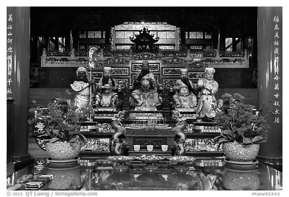 Confuscian statues on altar, Wen Wu temple. Sun Moon Lake, Taiwan