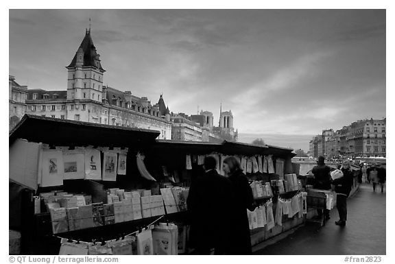 Bouquinistes (antiquarian booksellers) on the banks of the Seine. Paris, France (black and white)