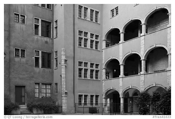 Three-story gallery, Maison des Avocats. Lyon, France (black and white)