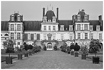 Cour des Adieux, Fontainebleau Palace. France ( black and white)