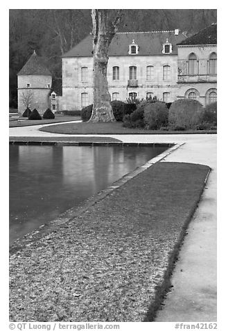 Pond and Abbot's lodging, Fontenay Abbey. Burgundy, France