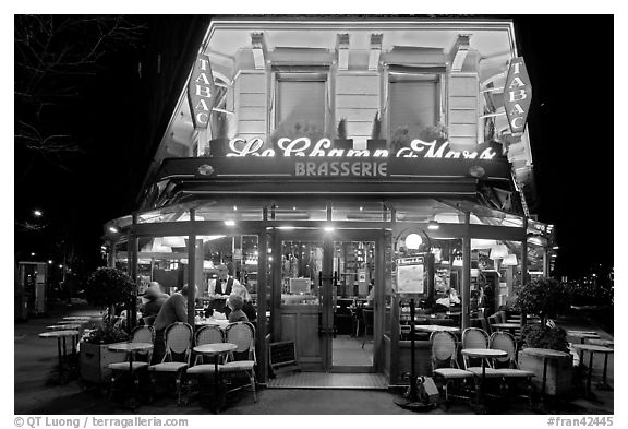 Brasserie by night. Paris, France