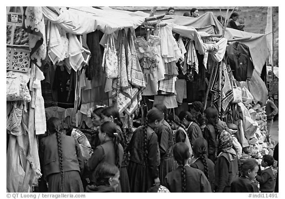 Market, Keylong, Himachal Pradesh. India (black and white)