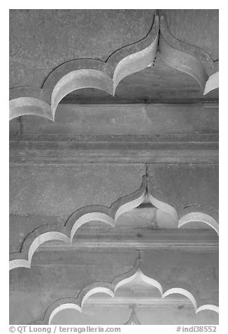 Arches and roof detail, Diwan-i-Am, Red Fort. New Delhi, India (black and white)