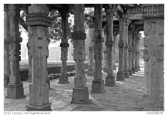 Colonade, Qutb complex. New Delhi, India (black and white)