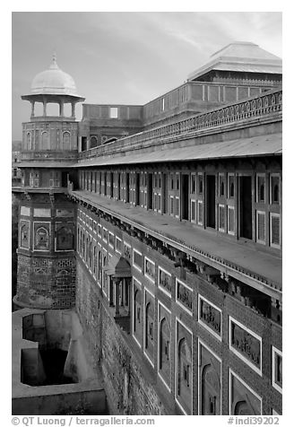 Outside walls of Jehangiri Mahal and Agra Fort. Agra, Uttar Pradesh, India (black and white)