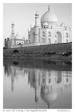 Taj Mahal and Jawab reflected in Yamuna River, sunset. Agra, Uttar Pradesh, India (black and white)