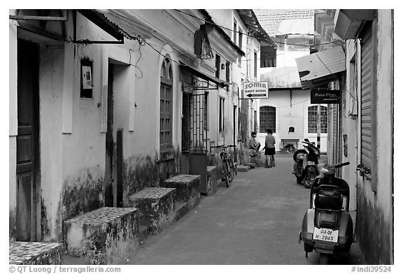 Alley, Panjim (Panaji). Goa, India