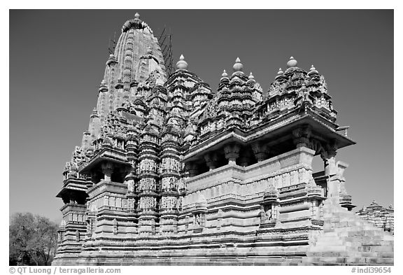 Kadariya-Mahadeva temple seen from the side. Khajuraho, Madhya Pradesh, India (black and white)