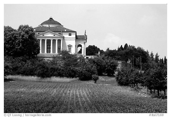 Villa Capra La Rotonda a classic design by Paladio. Veneto, Italy (black and white)