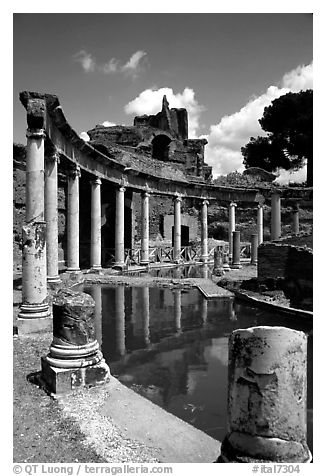 Teatro Marrittimo, Villa Hadriana. Tivoli, Lazio, Italy (black and white)