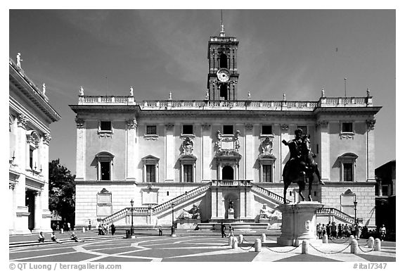 Piazza del Campidoglio and Palazzo Senatorio. Rome, Lazio, Italy (black and white)