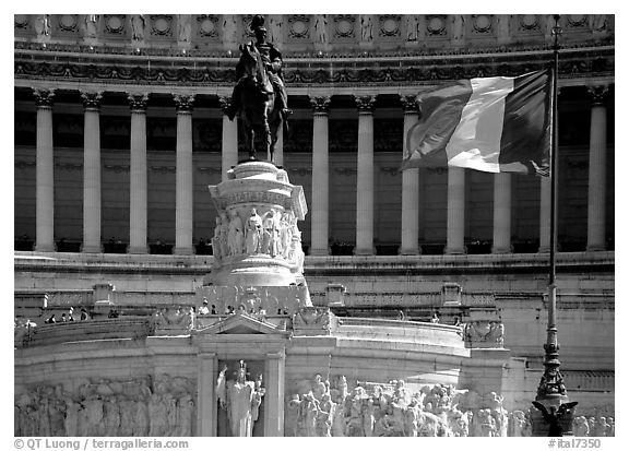 Victor Emmanuel Monument, Victor Emmanuel II statue, Italian flag. Rome, Lazio, Italy