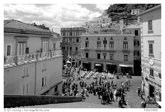 Plazza with wedding party seen from the stairs of Duomo Sant'Andrea, Amalfi. Amalfi Coast, Campania, Italy (black and white)