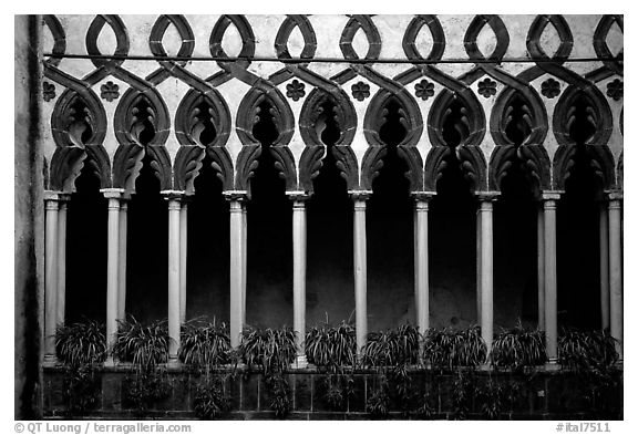 Gothic columns in Villa Rufolo, whose last resident was Richard Wagner, Ravello. Amalfi Coast, Campania, Italy
