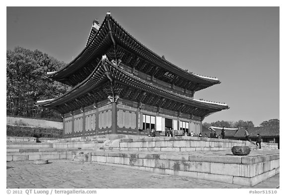 Throne Hall, Changdeokgung Palace. Seoul, South Korea (black and white)