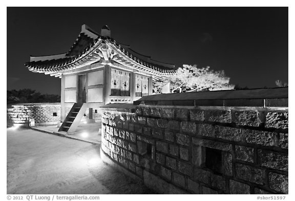 Seoporu (western sentry post) at night, Suwon Hwaseong Fortress. South Korea (black and white)