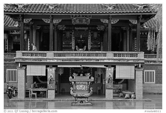 Hock Tik Cheng Sin Hokkien Temple. George Town, Penang, Malaysia (black and white)