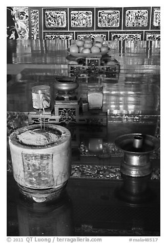Detail of Tong Kheng Seah altar, Hock Tik Cheng Sin Temple. George Town, Penang, Malaysia (black and white)