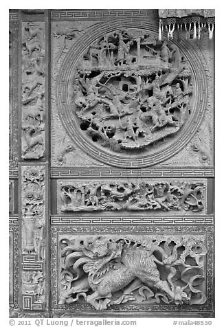 Sone carving motif, Hainan Temple. George Town, Penang, Malaysia (black and white)
