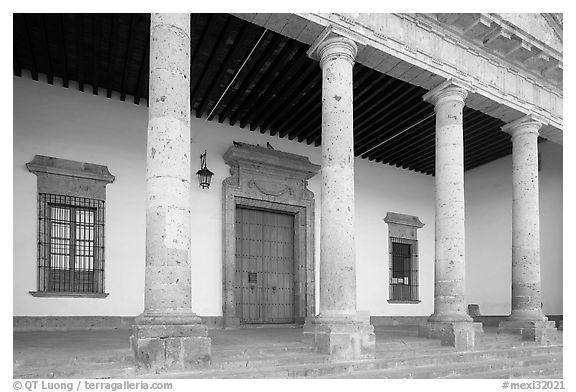 Exterior entrance porch of Hospicios de Cabanas. Guadalajara, Jalisco, Mexico (black and white)