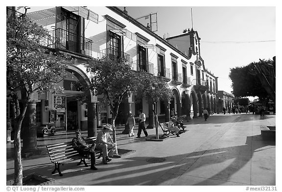 Main plaza (Parian), Tlaquepaque. Jalisco, Mexico (black and white)
