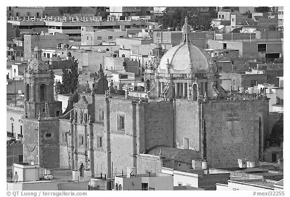 Temple de Santo Domingo seen from above. Zacatecas, Mexico (black and white)
