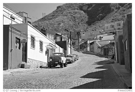 Suburban street. Guanajuato, Mexico (black and white)