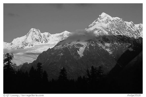 Aiguille des Glaciers at sunrise, Mont-Blanc range.
