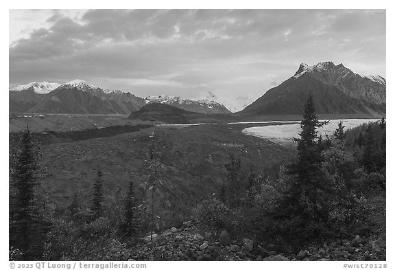 Root Glacier, Donoho Peak, Wrangell Range, autumn sunrise. Wrangell-St Elias National Park (black and white)