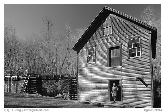 Mingus Mill and mill workers, North Carolina. Great Smoky Mountains National Park (black and white)