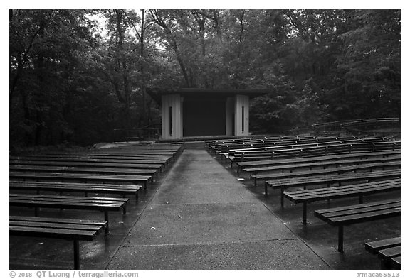 Main park amphitheater. Mammoth Cave National Park (black and white)