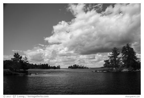 American Channel, Rainy Lake. Voyageurs National Park (black and white)