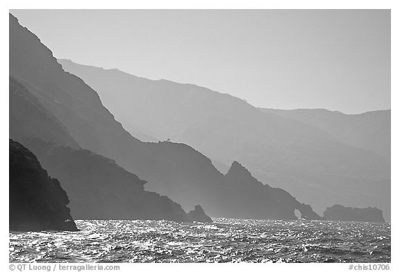 Coastline and ridges, Santa Cruz Island. Channel Islands National Park, California, USA.