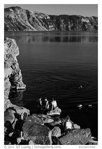 People on lakeshore, Cleetwood Cove. Crater Lake National Park (black and white)