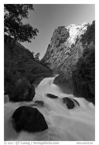 Roaring River Falls below high granite cliff. Kings Canyon National Park, California, USA.