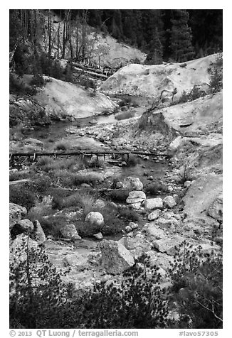 Hot Springs Creek, Devils Kitchen. Lassen Volcanic National Park (black and white)