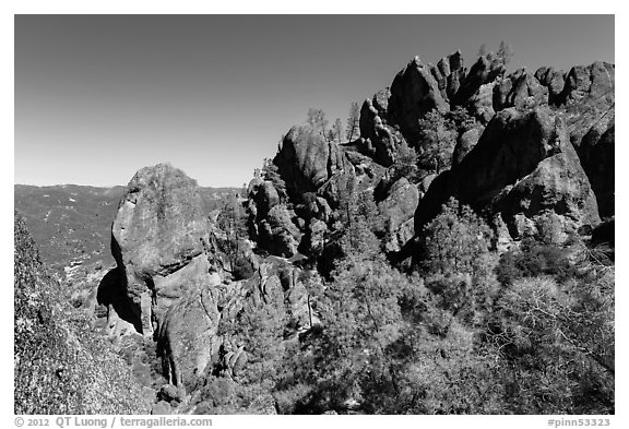 Rocky towers from ancient volcanic field. Pinnacles National Park, California, USA.