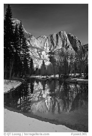 Merced River and Yosemite Falls from Swinging Bridge, winter morning. Yosemite National Park (black and white)