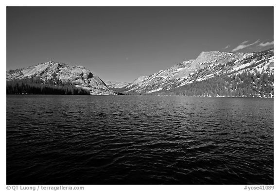 Tenaya Lake, afternoon. Yosemite National Park (black and white)