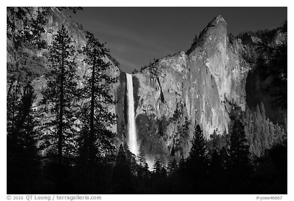Bridalveil Fall and leaning tower, late afternoon. Yosemite National Park (black and white)
