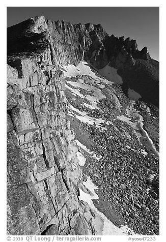 Cliffs, Mount Conness, morning. Yosemite National Park, California, USA.