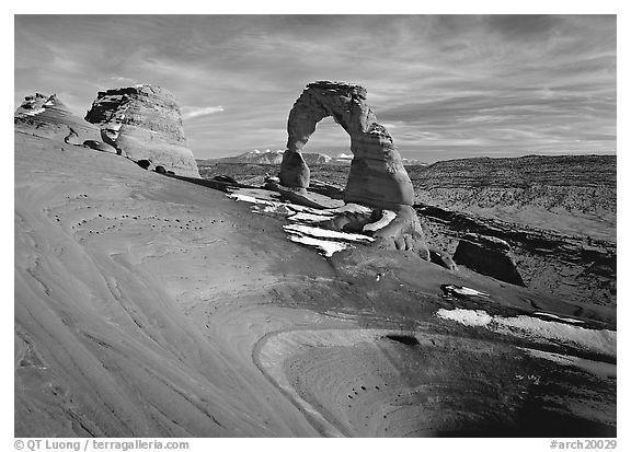 Delicate Arch, winter sunset. Arches National Park (black and white)
