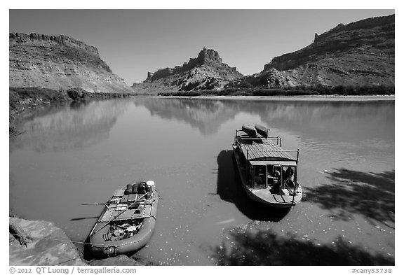 Jetboat and raft on Colorado River. Canyonlands National Park (black and white)